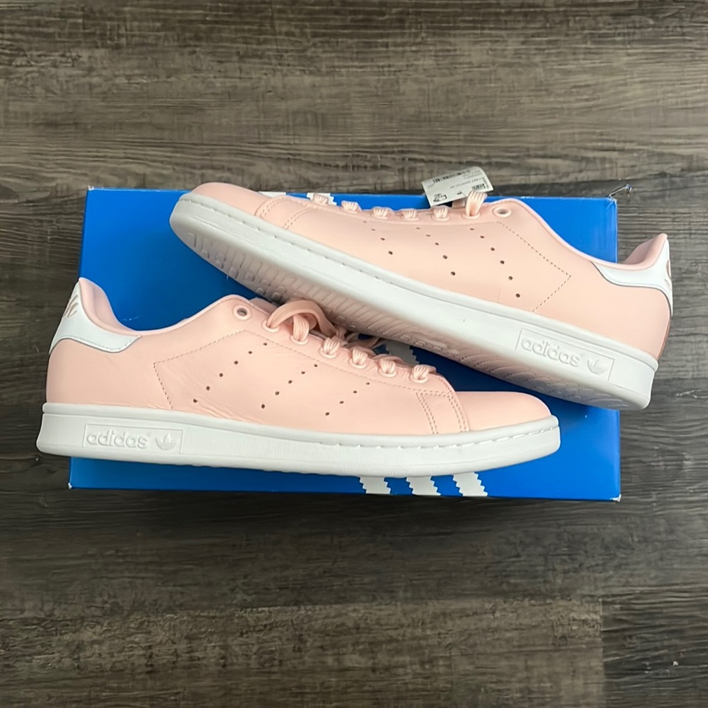 Adidas Stan smith new with box.